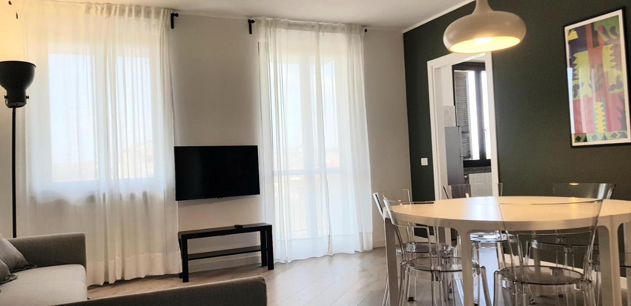V12 Apartments - Trecate Kültér fotó