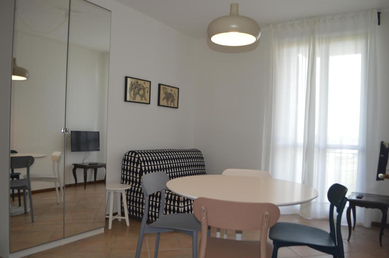 V12 Apartments - Trecate Kültér fotó