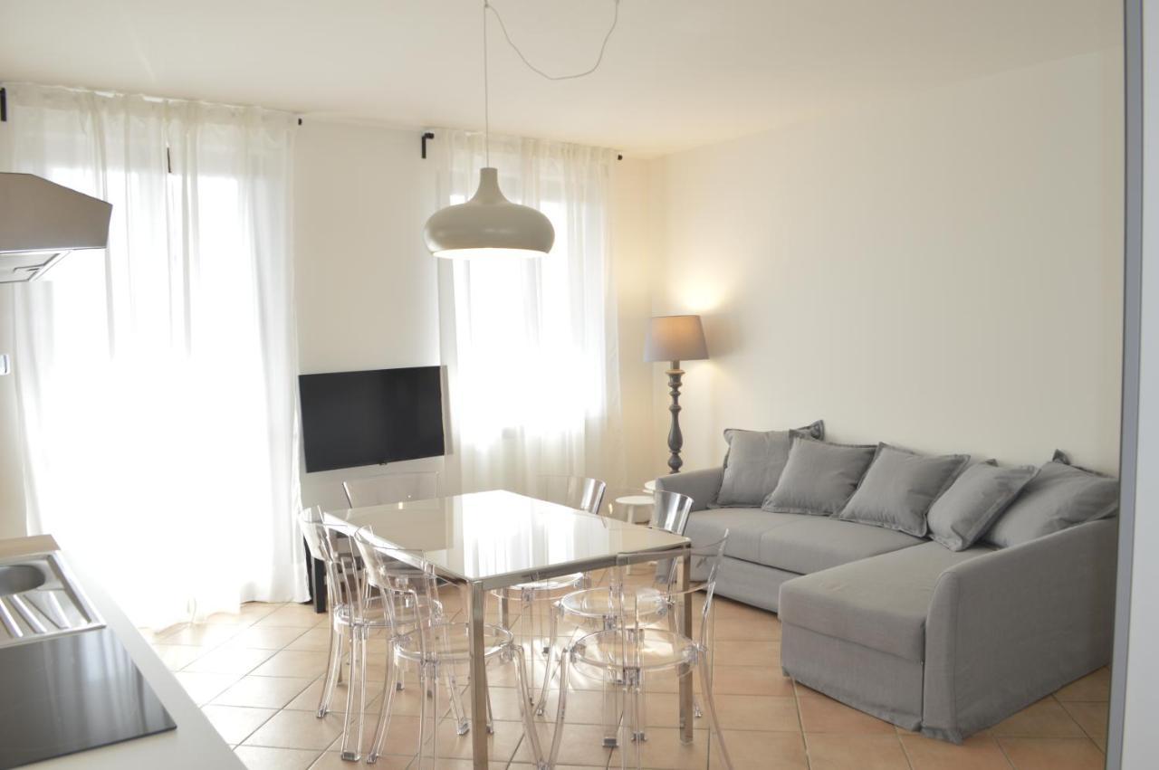 V12 Apartments - Trecate Kültér fotó